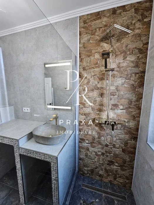 Ap  2 camere, 50 mp , finisat, et 2, parcare optional, zona strazii Fagului 