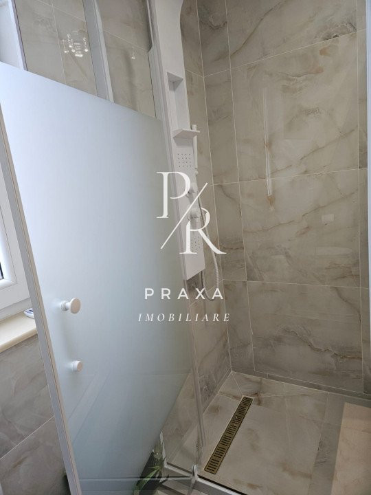 Apartament 2 camere, decomandat, etaj intermediar, parcare, zona Eroilor!