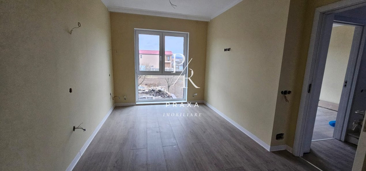 Casa 4 camere, 82 mp, terasa 40 mp, gradina, parcare la cerere, zona Iazului!