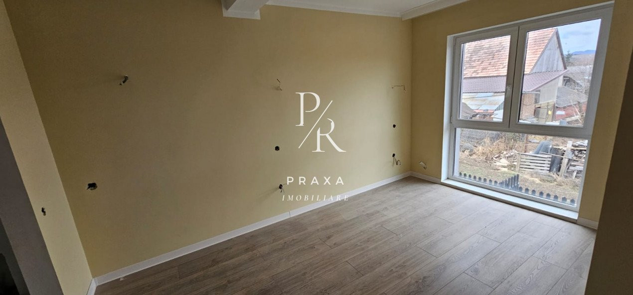 Casa 4 camere, 82 mp, terasa 40 mp, gradina, parcare la cerere, zona Iazului!