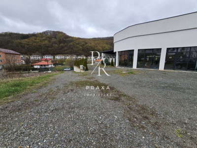 EXCLUSIVITATE! Restaurant de vanzare, Mobilat/Utiliat, 565 mp,cu teren 5.000 mp!