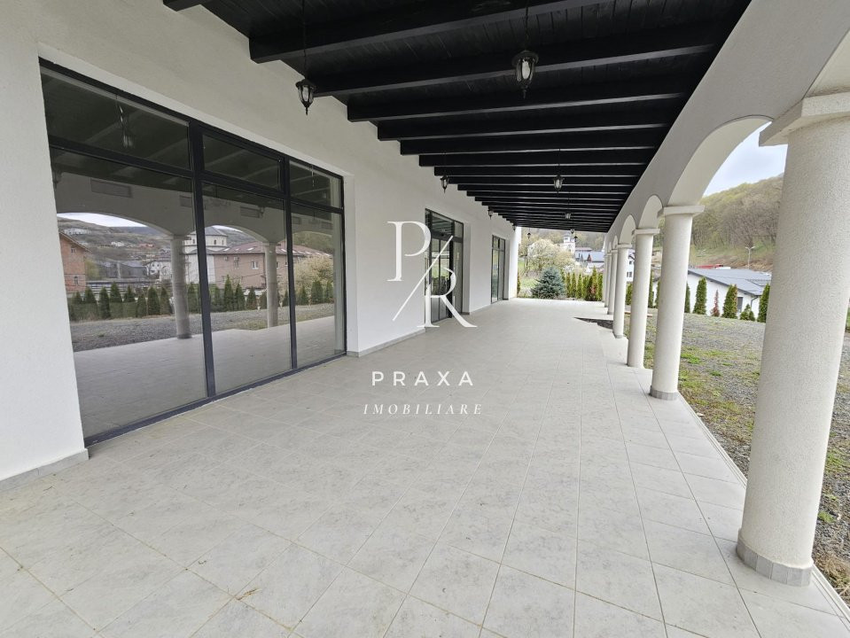 EXCLUSIVITATE! Teren de vanzare, 5.000 mp+ Restaurant mobilat si utilat!