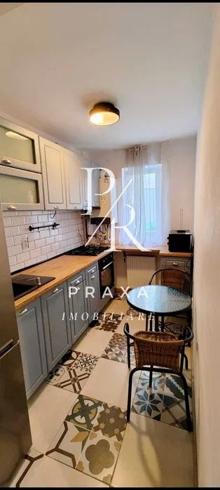 Apartament modern 3 camere, mobilat, terasa, parcare, zona V.Garbaului - VIVO!