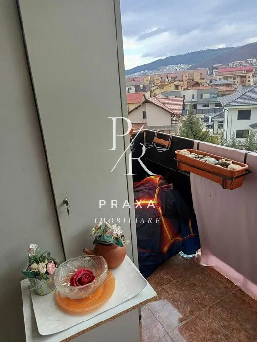 OCAZIE! Apartament 1 camera, 35mp, parcare, etaj intermediar, zona Florilor!