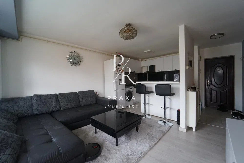 Apartament 2 camere, etaj 1, semidecomandat,finisat, parcare, zona Teilor