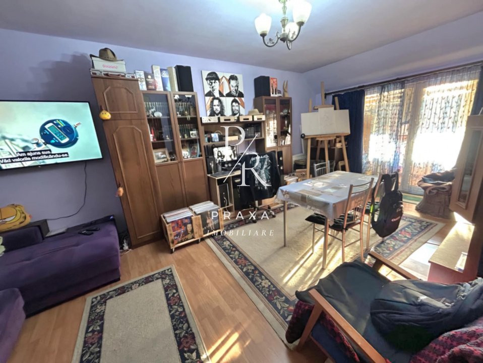 OCAZIE! Apartament 2 camere decomandate, etaj intermediar, parcare, zona Porii!