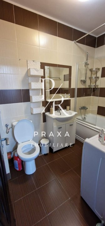 Apartament de Inchirat, 3 camere, 60 mp, garaj la cerere, zona VIVO!