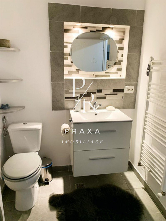Apartament 3 camere semidecomandat,finisat,balcon, parcare zona Terra