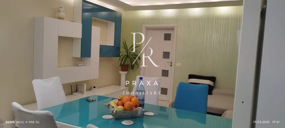 Aparament 3 camere 62 mp, etaj 2, balcon, parcare, zona Sub Cetate