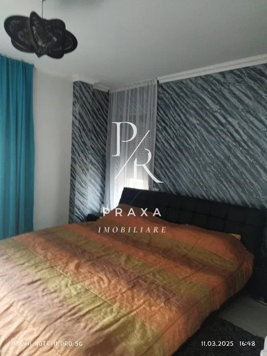 Aparament 3 camere 62 mp, etaj 2, balcon, parcare, zona Sub Cetate