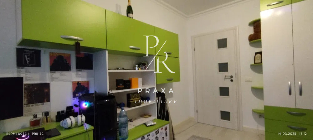 Aparament 3 camere 62 mp, etaj 2, balcon, parcare, zona Sub Cetate