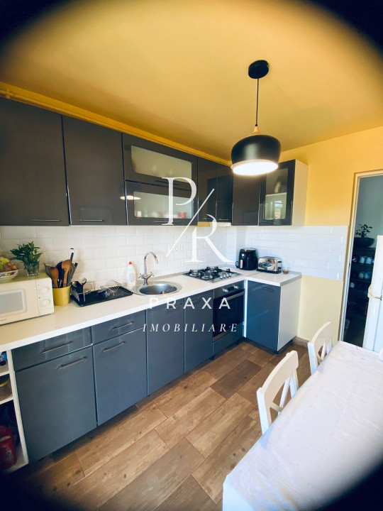 Apartament 2 camere 53 mp,decomandat, parcare, GRADINA 120 mp zona Terra