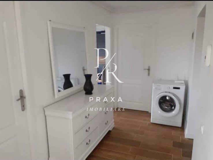 Apartament 2 camere 53 mp,decomandat, parcare, GRADINA 120 mp zona Terra