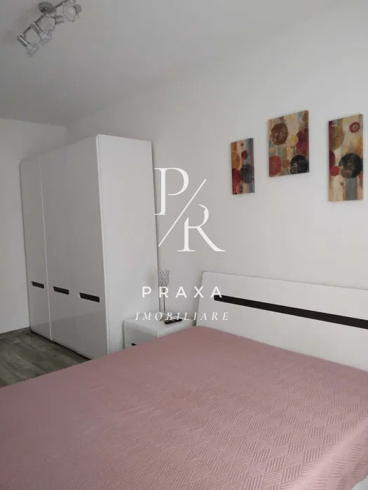 Apartament de Inchirat, 2 camere decomandate, 50 mp, lift, parcare, zona BMW!