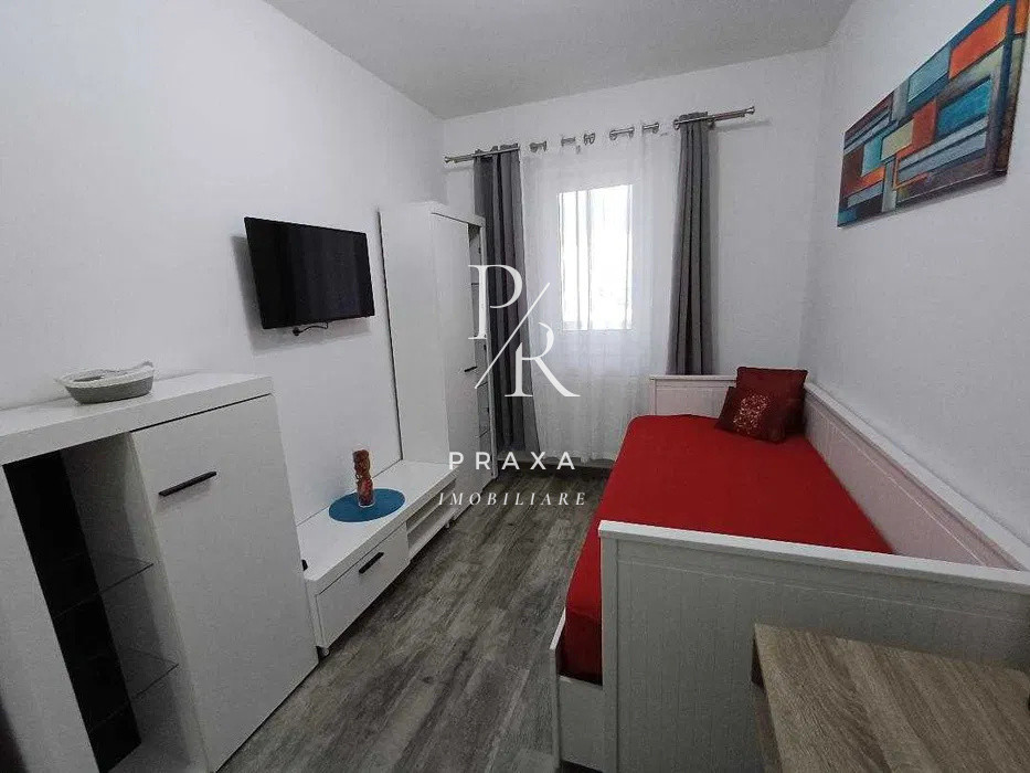 Apartament de Inchirat, 2 camere decomandate, 50 mp, lift, parcare, zona BMW!