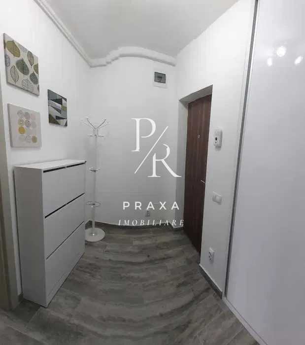 Apartament de Inchirat, 2 camere decomandate, 50 mp, lift, parcare, zona BMW!
