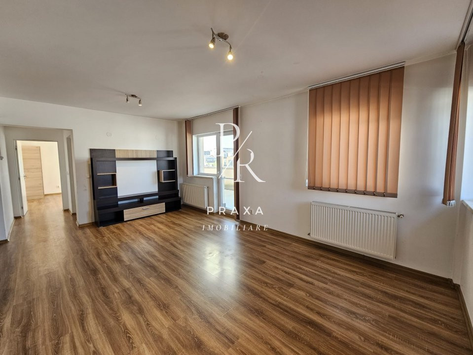 Spatiu de inchiriat, 60 mp cu terasa de 65 mp, Str Eroilor, Floresti!