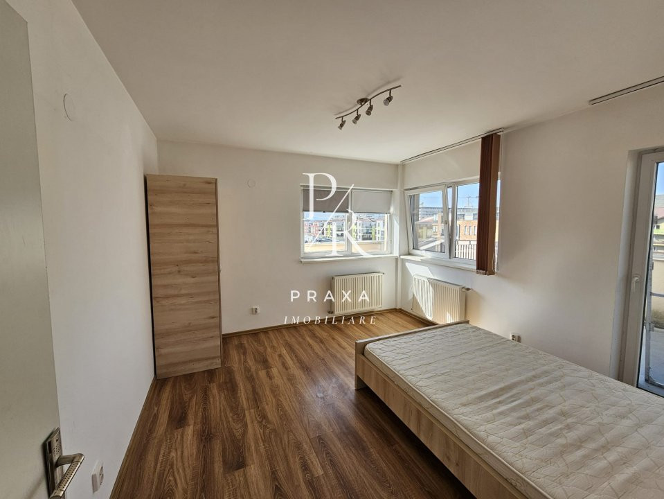 Spatiu de inchiriat, 60 mp cu terasa de 65 mp, Str Eroilor, Floresti!
