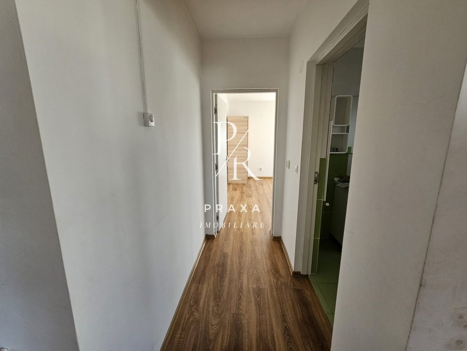 Spatiu de inchiriat, 60 mp cu terasa de 65 mp, Str Eroilor, Floresti!