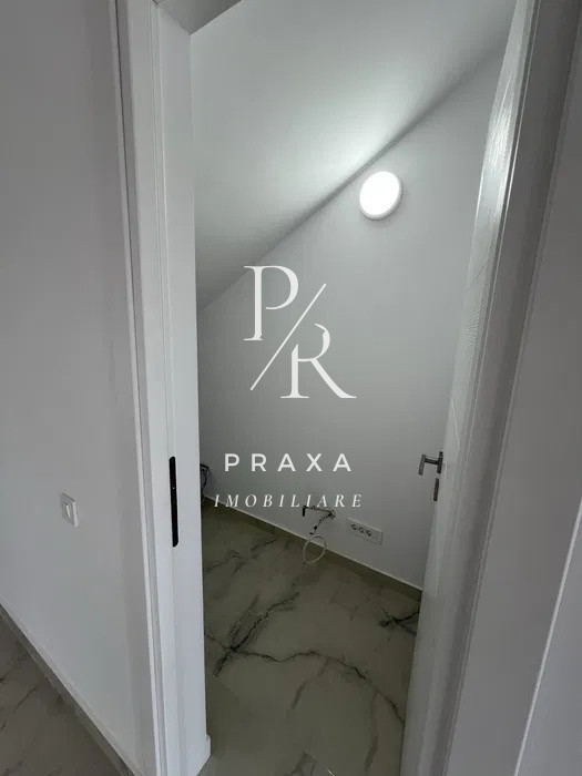 Spatiu comercial, 3 incaperi, 70 mp utili, 90 curte, 3 parcari, zona Terra!