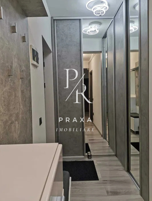 Apartament modern 3 camere, etaj intermediar, mobilat, parcare, zona Mega Image!