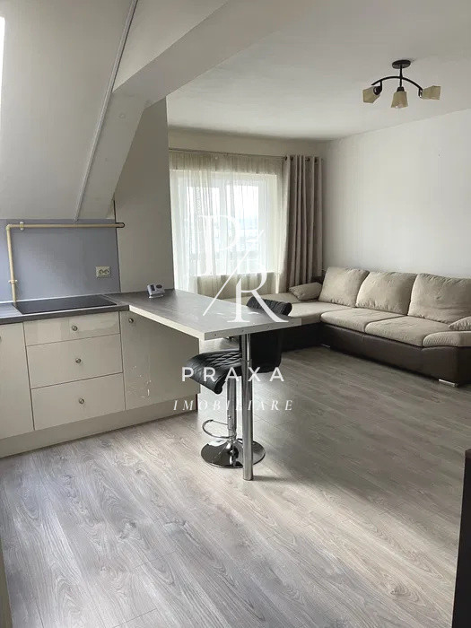 Apartament de inchiriat 2 camere 45 mp utili, balcon, zona Terra