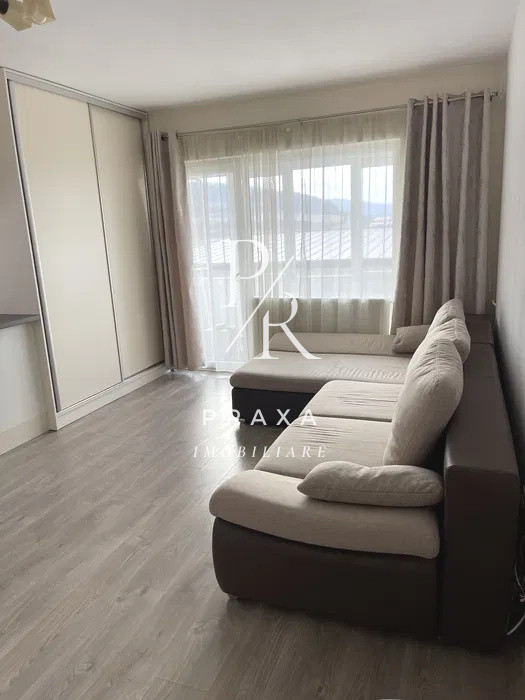 Apartament de inchiriat 2 camere 45 mp utili, balcon, zona Terra