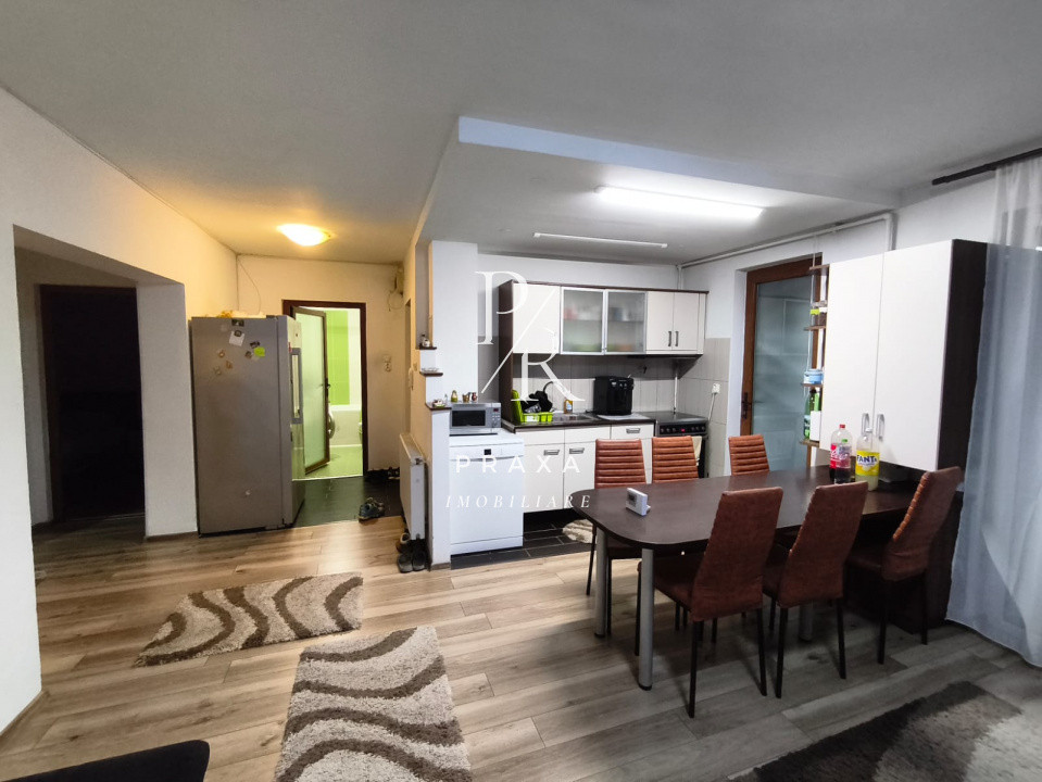 Apartament de 4 camere, 68 mp , gradina de 38 mp, 2 parcari, zona Eroilor! 