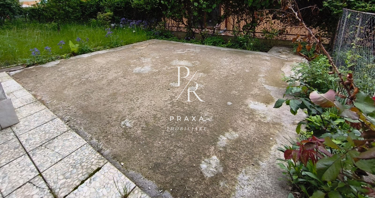 Apartament de 4 camere, 68 mp , gradina de 38 mp, 2 parcari, zona Eroilor! 