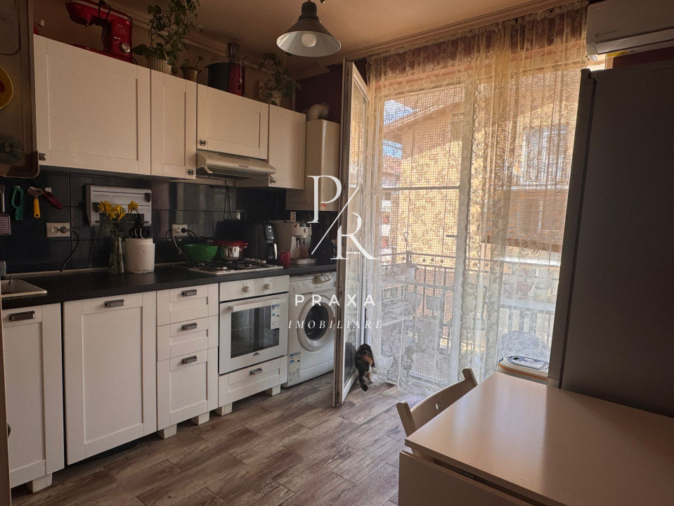 Apartament 2 camere decomandate, 51mp, etaj intermediar, mobilat, zona Porii!