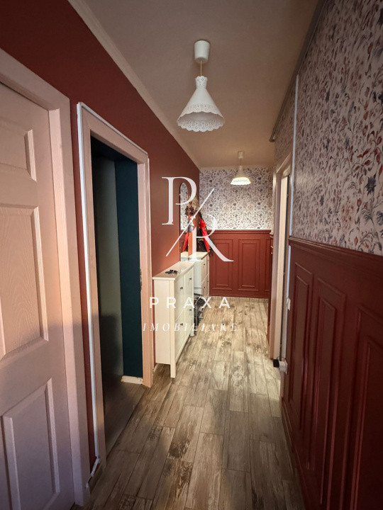 Apartament 2 camere decomandate, 51mp, etaj intermediar, mobilat, zona Porii!