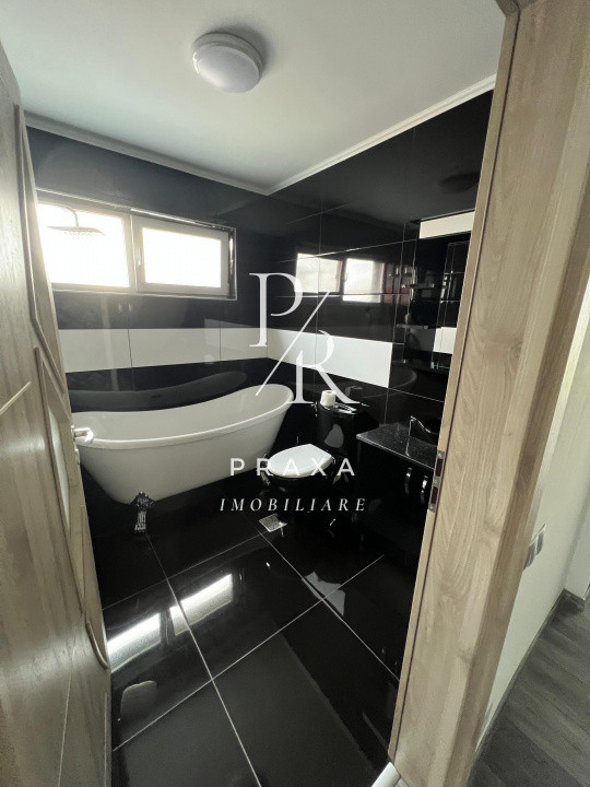 Casa tip duplex cu garaj, ultrafinisata, zona centrala Floresti!