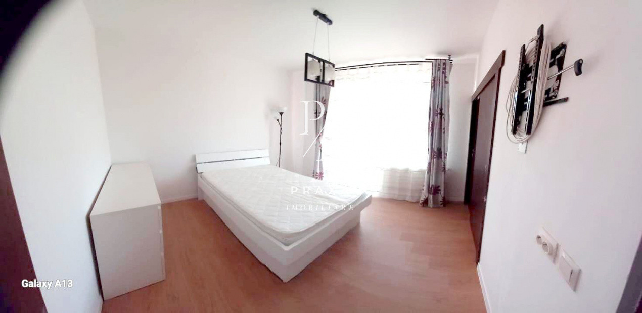 Apartament 3 camere 66 mp, mobilat, balcon,etaj inermediar, zona Eroilor