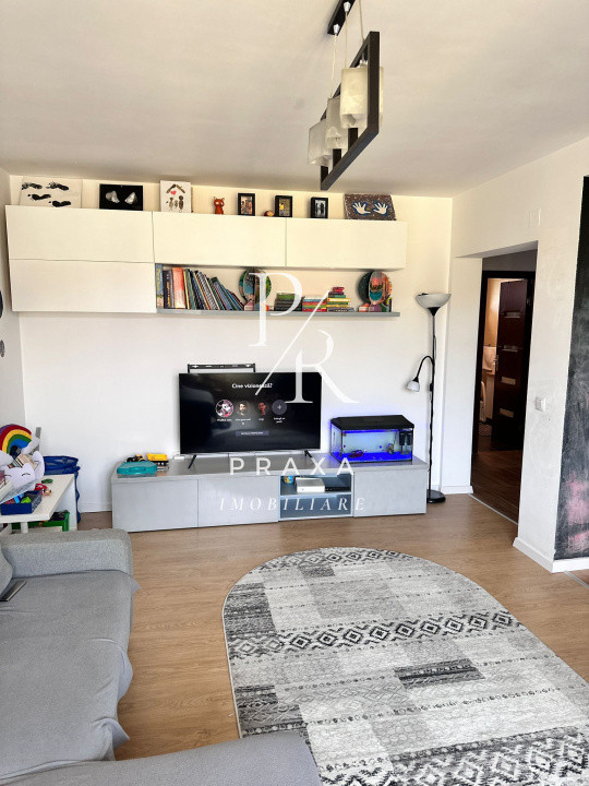 Apartament 3 camere 66 mp, mobilat, balcon,etaj inermediar, zona Eroilor