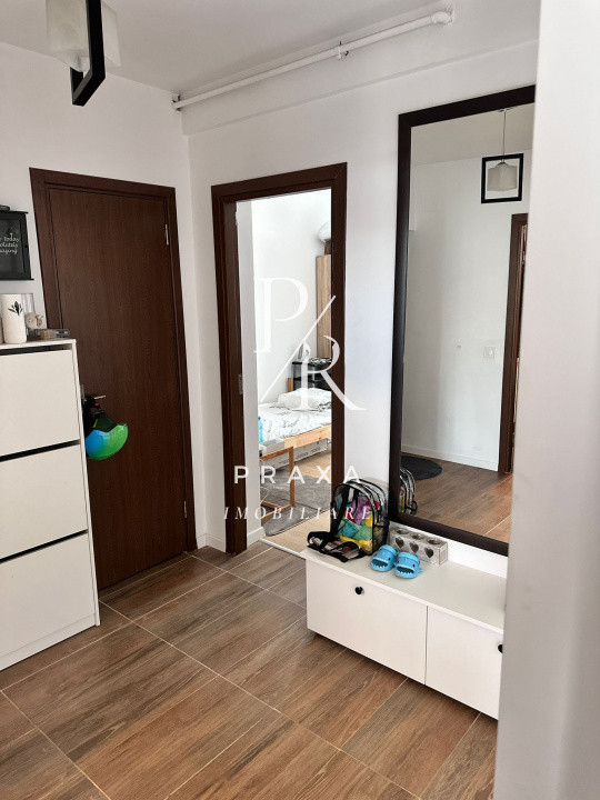 Apartament 3 camere 66 mp, mobilat, balcon,etaj inermediar, zona Eroilor