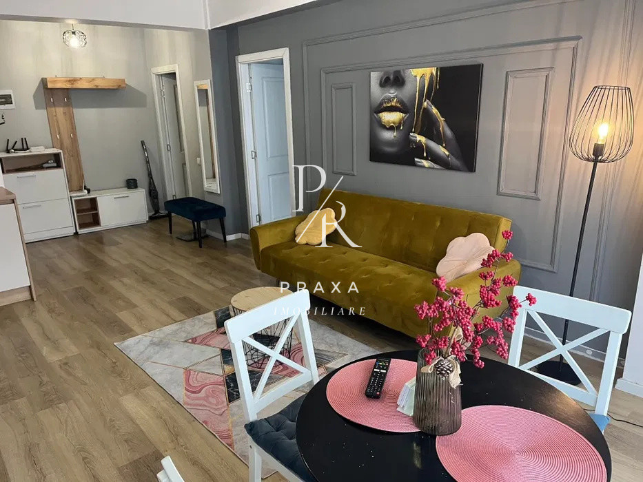 Apartament modern 2 camere, etaj intermediar, garaj, zona Teilor!