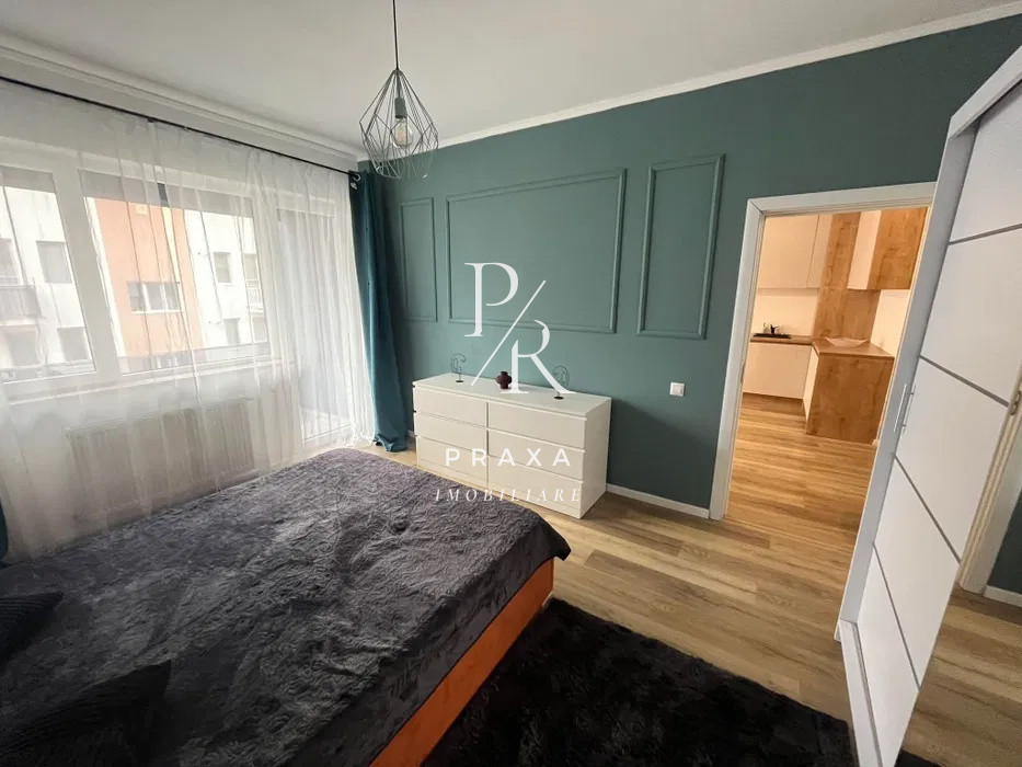 Apartament modern 2 camere, etaj intermediar, garaj, zona Teilor!