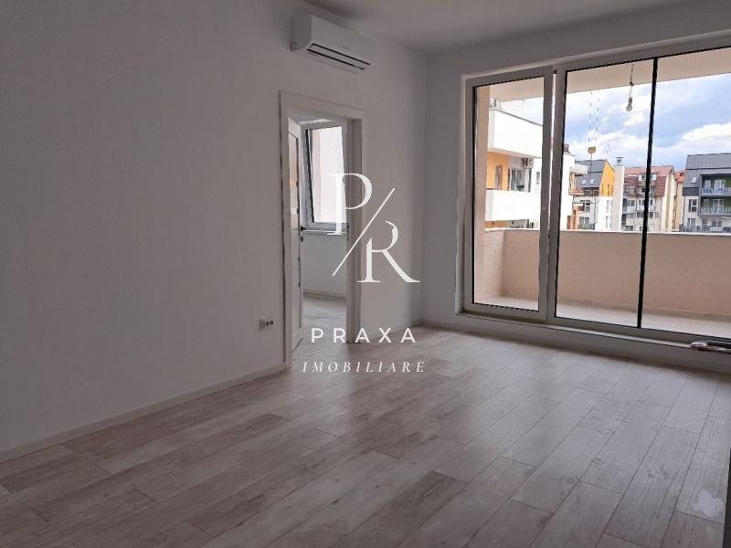 Apartament 2 camere, semidecomandat,finisat, etaj 1, zona Cetatii