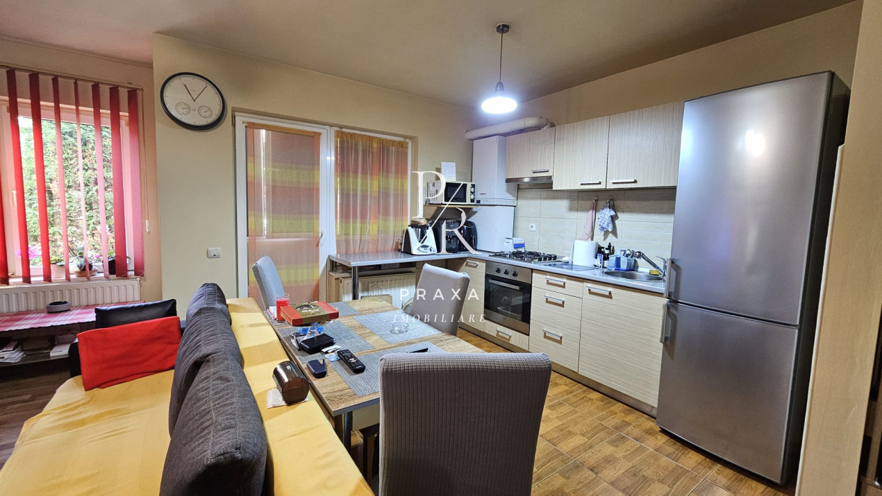 Apartament 3 camere, 58mp, mobilat utilat, parcare, zona Terra - Sesul de Sus!