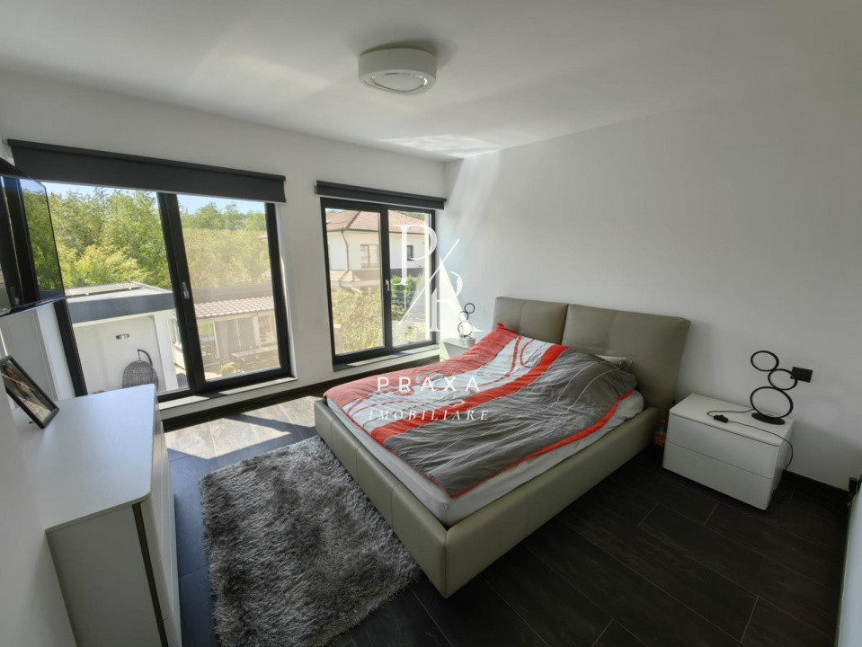 Casa, 175 mp, 1000 mp curte, 4 parcari, piscina, garaj, panouri solare,Floresti!
