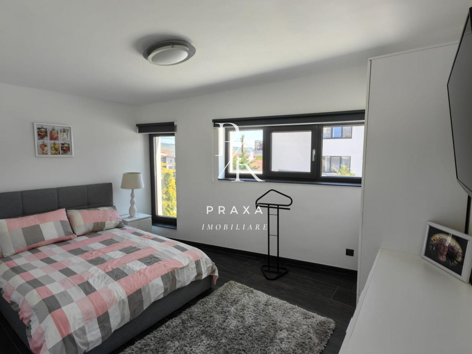 Casa, 175 mp, 1000 mp curte, 4 parcari, piscina, garaj, panouri solare,Floresti!