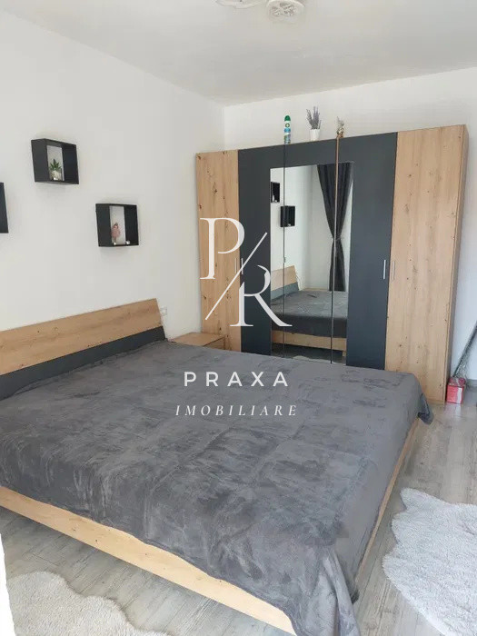 Apartament 2 camere, mobilat, utilat, balcon, parcare, zona Porii 