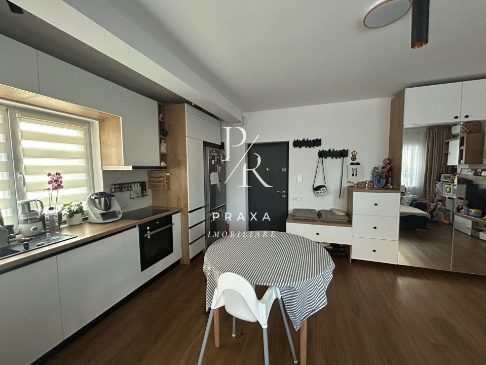 Apartament de vanzare 3 camere, 2 bai, parcare pe Cetatii!