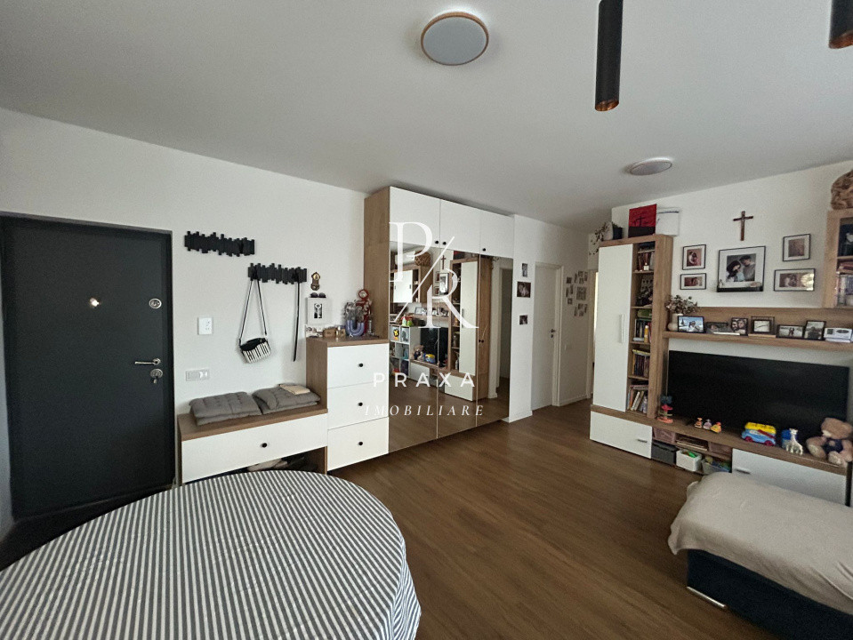 Apartament de vanzare 3 camere, 2 bai, parcare pe Cetatii!
