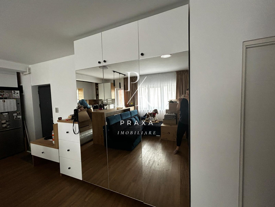 Apartament de vanzare 3 camere, 2 bai, parcare pe Cetatii!