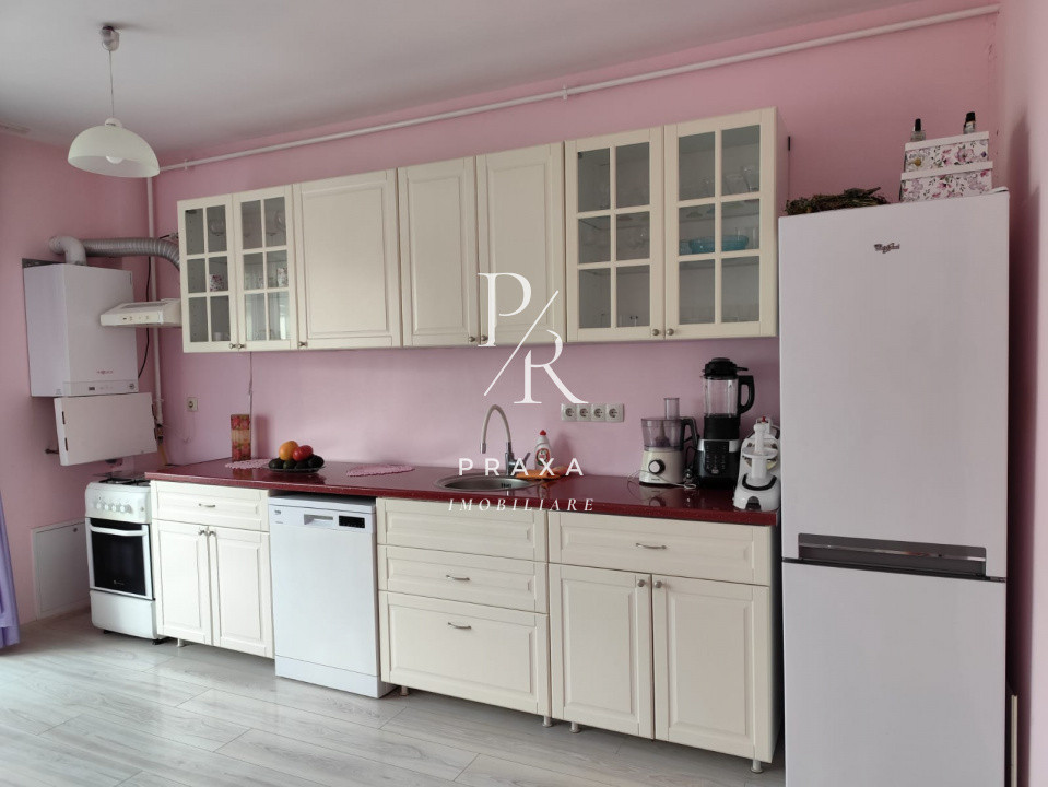 Apartament 2 camere,semidecomandat  53 mp, etaj,  zoana Sub Cetae