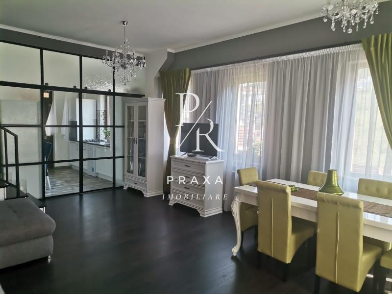 Casa idividuala, 5 camere, 160 mp, 250 mp teren, 4 parcari, zona Tautiului!