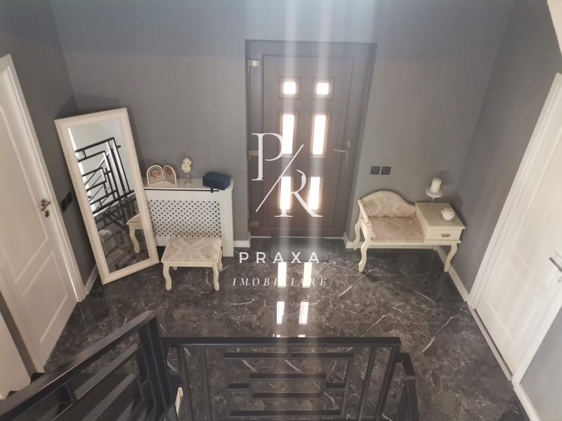 Casa idividuala, 5 camere, 160 mp, 250 mp teren, 4 parcari, zona Tautiului!
