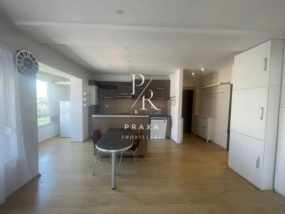 Apartament de inchiriat 3 camere si parcare pe Florilor!