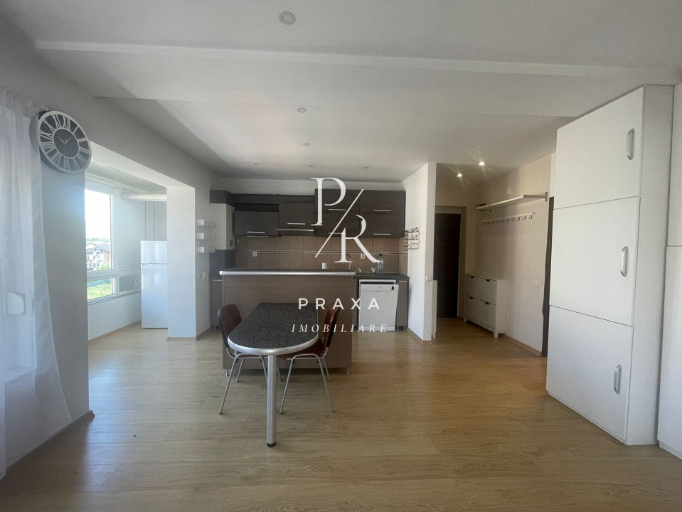Apartament de inchiriat 3 camere si parcare pe Florilor!